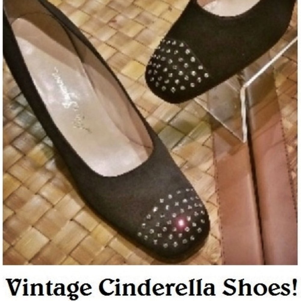 Vintage Custom Made Blinding Rhinestone Shoes Pump